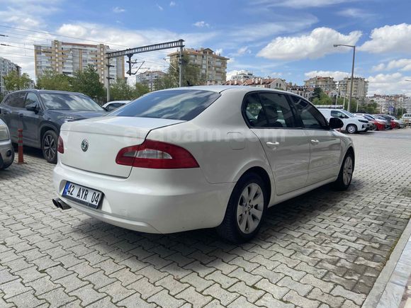 Skoda SuperB 1.4 TSI Comfort 2011 
