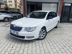 Skoda SuperB 1.4 TSI Comfort 2011 