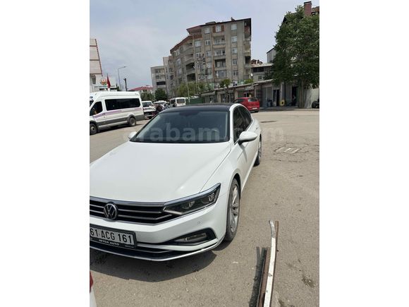 Sahibinden Volkswagen Passat 1.5 TSi Elegance  2021 Model  210.000 km Beyaz
