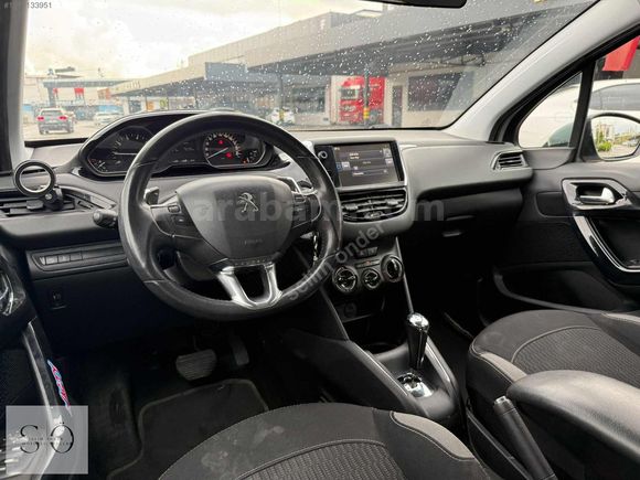 2015 PEUGOT 208 1.2 BENZİN OTOMATİK ACTVE 98BİNKM CAM GİBİ