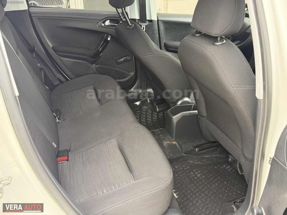 2016 PEUGEOT 208 1.2 ACCESS 81.000 km MANUEL