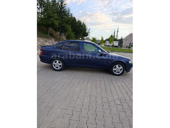 9 Yıllık SAHİBİNDEN VECTRA