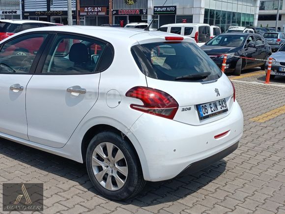 2016 MODEL DÜŞÜK KM TEK PARÇA BOYALI DEĞİŞENSİZ PEUGEOT 208