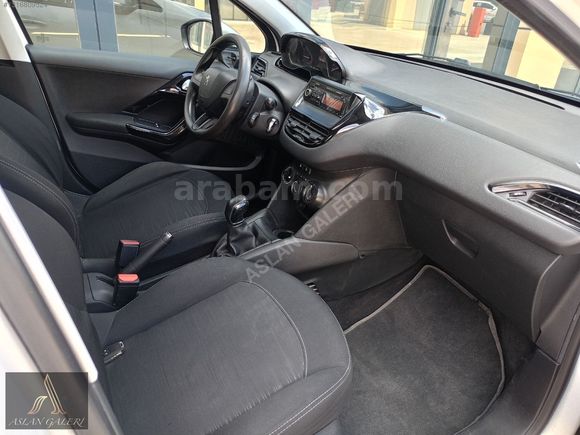 2016 MODEL DÜŞÜK KM TEK PARÇA BOYALI DEĞİŞENSİZ PEUGEOT 208
