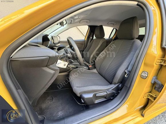 2023 PEUGEOT 208 1.2 OTOMATİK....