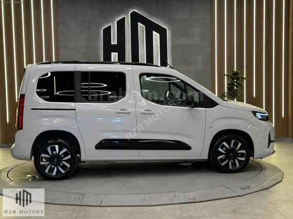 HZR MOTORS 2024 HATASIZ 2024 OPEL COMBO 1.5 D ULTİMATE