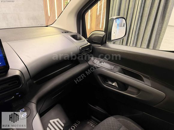 HZR MOTORS 2024 HATASIZ 2024 OPEL COMBO 1.5 D ULTİMATE