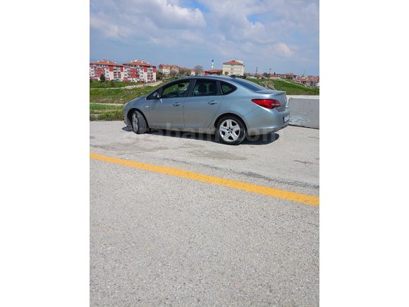 Sahibinden Opel Astra 1.6 Edition  ORJİNAL 2013 Model Ankara