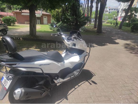 İLK SAHİBİNDEN SATILIK  HONDA PCX125 