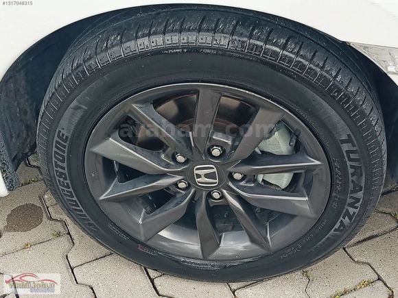 2021 HONDA CİVİC1.5 OTOMATİK ELEGANCE