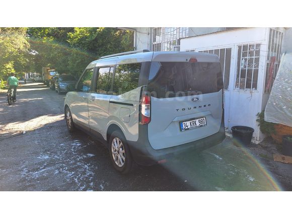 Sahibinden Ford Tourneo Courier 1.5 EcoBlue Titanium 2024 Model  28.600 km Gri