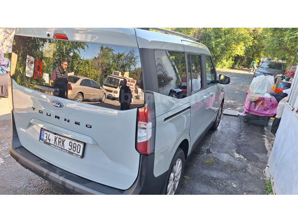 Sahibinden Ford Tourneo Courier 1.5 EcoBlue Titanium 2024 Model  28.600 km Gri