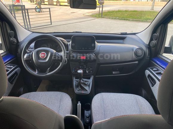 otomobil ruhsatlı Fiat Fiorino Combi 1.3 Multijet Premio t