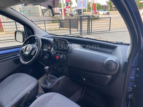 otomobil ruhsatlı Fiat Fiorino Combi 1.3 Multijet Premio t