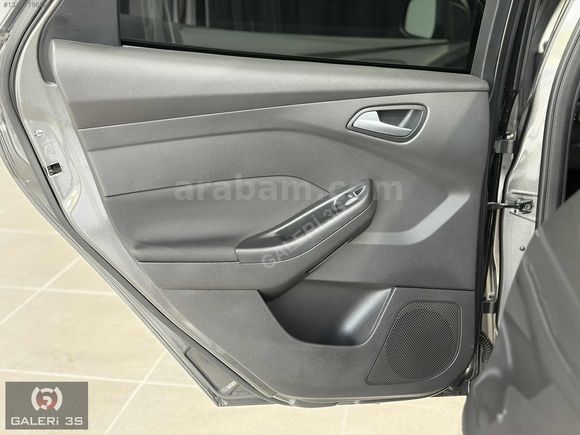 GALERİ 3S'DEN 2015 FORD FOCUS 1.5 TDCI STYLE 80'BİNDE POWERSHİFT