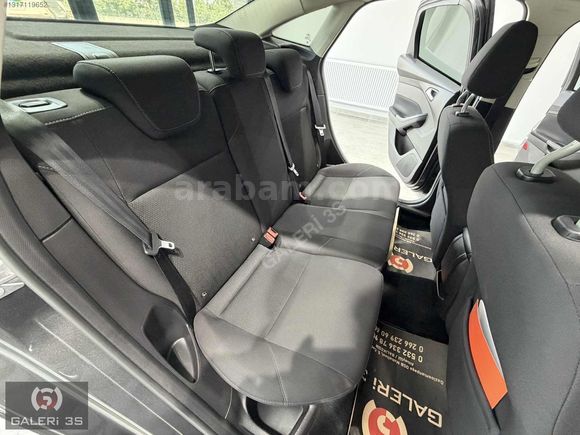 GALERİ 3S'DEN 2015 FORD FOCUS 1.5 TDCI STYLE 80'BİNDE POWERSHİFT