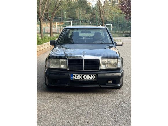 Sahibinden Mercedes - Benz E 200 1988 Model  595.000 km Siyah