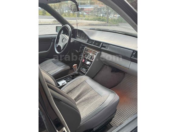 Sahibinden Mercedes - Benz E 200 1988 Model  595.000 km Siyah