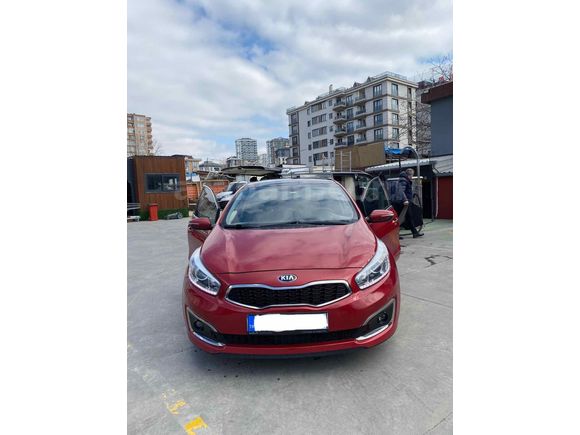 Sahibinden Kia Ceed 1.6 CRDi Premium 2016 Model İstanbul 115.000 km Kırmızı