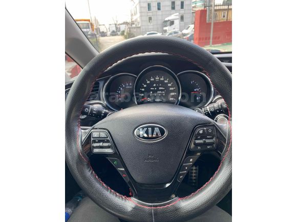Sahibinden Kia Ceed 1.6 CRDi Premium 2016 Model İstanbul 115.000 km Kırmızı