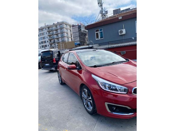 Sahibinden Kia Ceed 1.6 CRDi Premium 2016 Model İstanbul 115.000 km Kırmızı