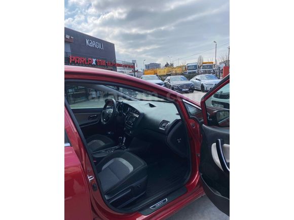 Sahibinden Kia Ceed 1.6 CRDi Premium 2016 Model İstanbul 115.000 km Kırmızı