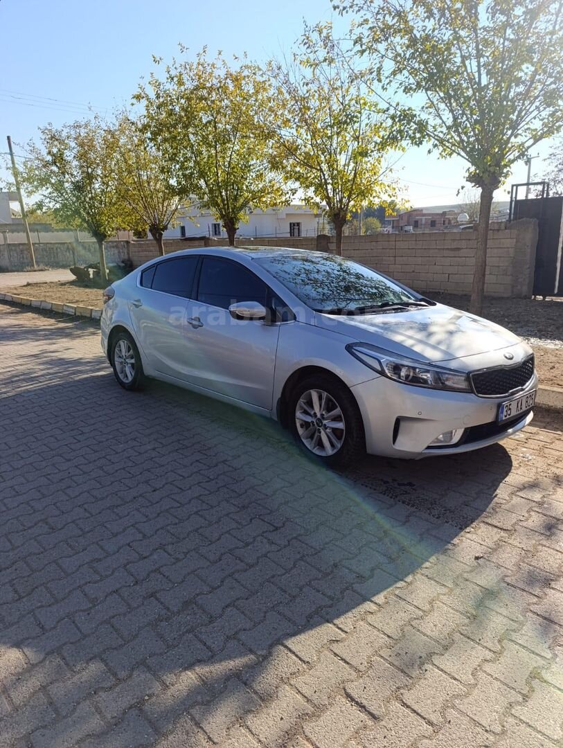 Sahibinden Kia Cerato 1.6 CRDi Concept Plus 2016 Model Hakkari 187.000 km Gri 2
