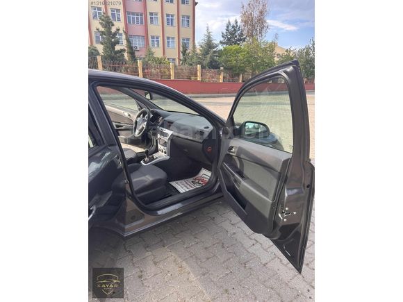 KAYAR AUTO`dan 2011 MODEL HATASIZ BOYASI OPEL ASTRA