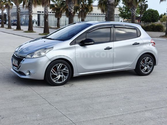 Sahibinden Peugeot 208 1.2 VTi Access 2012 Model