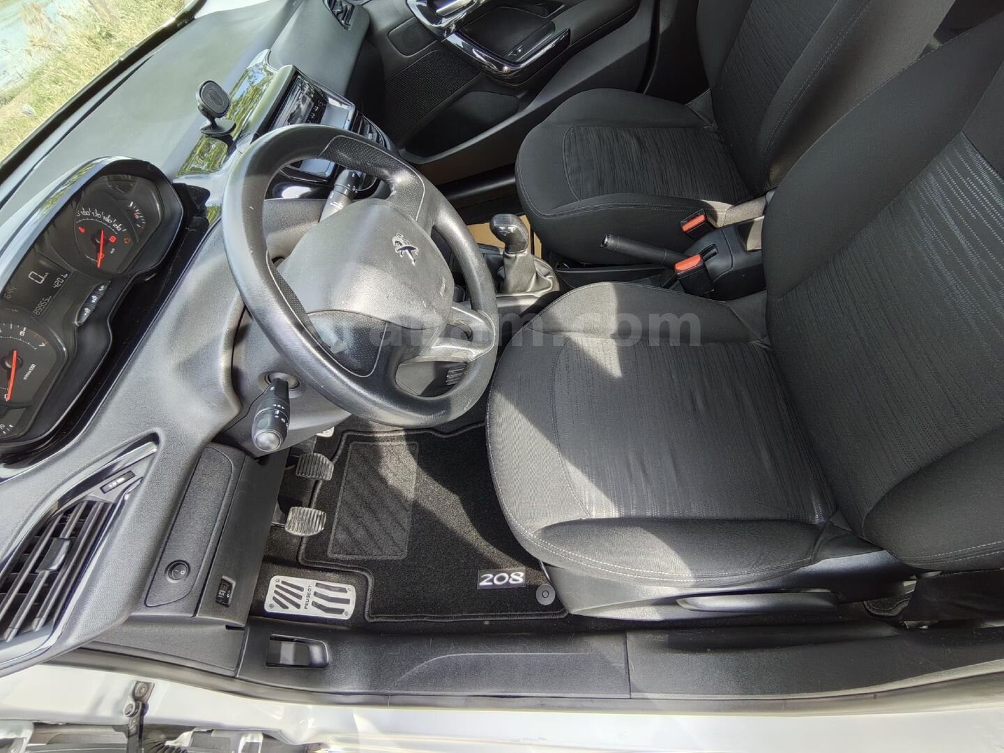 Sahibinden Peugeot 208 1.2 VTi Access 2012 Model Mersin 189.000 km Gri 5
