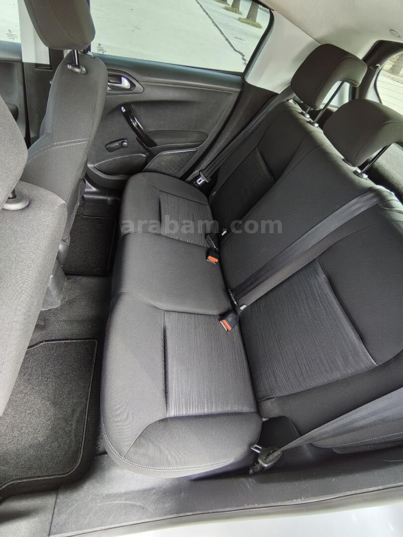 Sahibinden Peugeot 208 1.2 VTi Access 2012 Model Mersin 189.000 km Gri 7