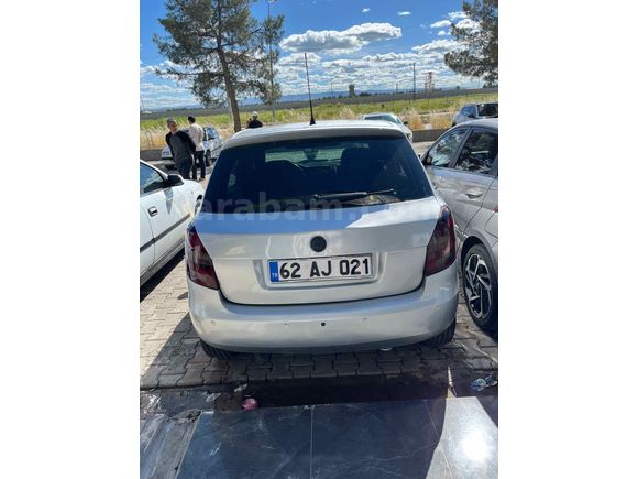 Galeriden Skoda Fabia 1.2 Ambiente 2010 Model Diyarbakır