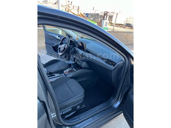 Sahibinden Ford Focus 1.5 Ti-VCT Titanium 2022 Model 