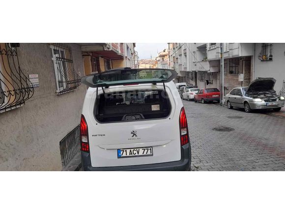 Peugeot rafter 2019 70.000’de hatası boyasız