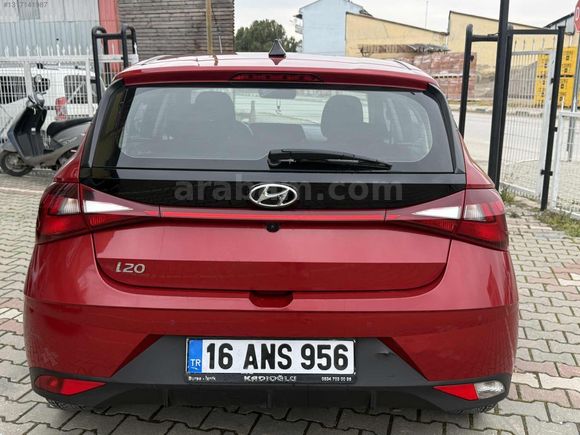 KADIOĞLUNDAN 2021 MASRAFSIZ 98 KMDE HYUNDAİ İ20 STYLE OTOMATİK