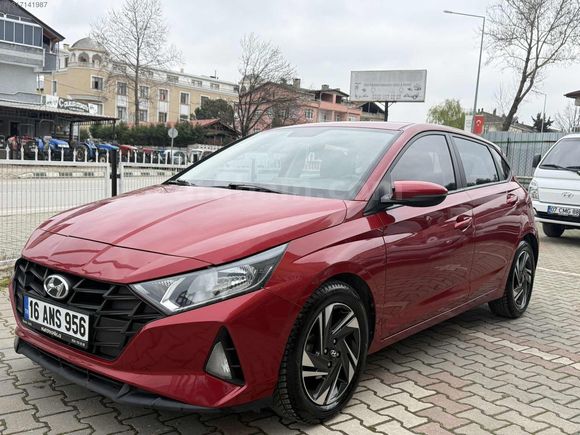KADIOĞLUNDAN 2021 MASRAFSIZ 98 KMDE HYUNDAİ İ20 STYLE OTOMATİK