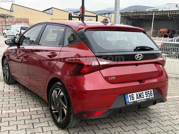 KADIOĞLUNDAN 2021 MASRAFSIZ 98 KMDE HYUNDAİ İ20 STYLE OTOMATİK