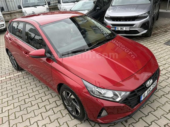 KADIOĞLUNDAN 2021 MASRAFSIZ 98 KMDE HYUNDAİ İ20 STYLE OTOMATİK