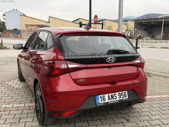 KADIOĞLUNDAN 2021 MASRAFSIZ 98 KMDE HYUNDAİ İ20 STYLE OTOMATİK