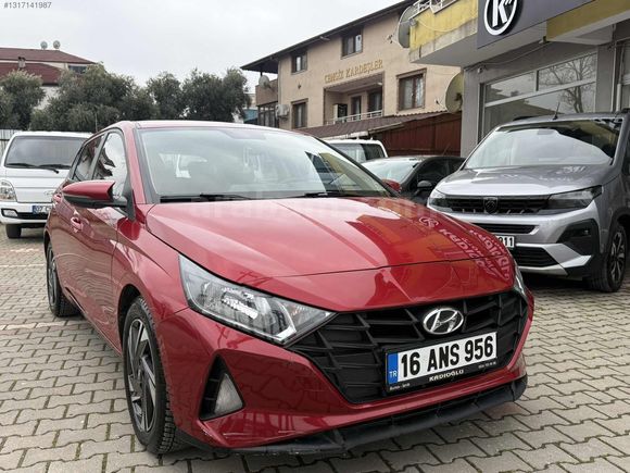 KADIOĞLUNDAN 2021 MASRAFSIZ 98 KMDE HYUNDAİ İ20 STYLE OTOMATİK