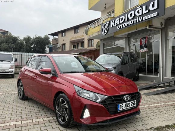 KADIOĞLUNDAN 2021 MASRAFSIZ 98 KMDE HYUNDAİ İ20 STYLE OTOMATİK