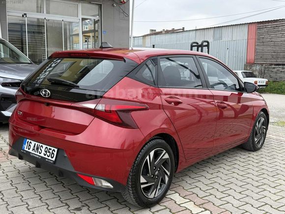 KADIOĞLUNDAN 2021 MASRAFSIZ 98 KMDE HYUNDAİ İ20 STYLE OTOMATİK