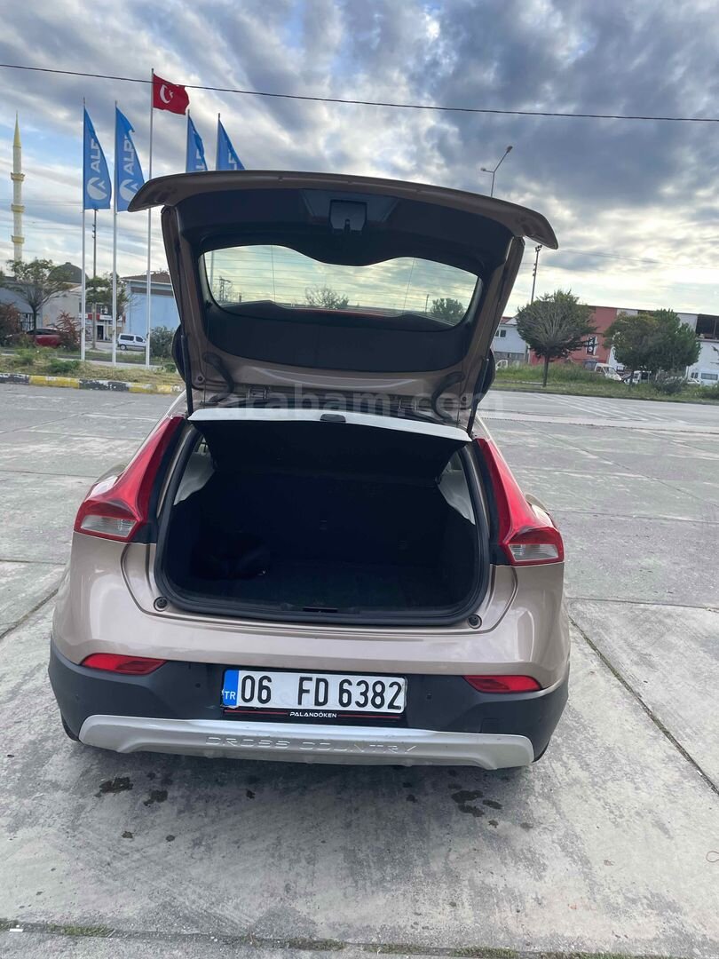 Sahibinden Volvo V40 Cross Country 1.6 D Premium 2013 Model Samsun 265.000 km Kahverengi 3