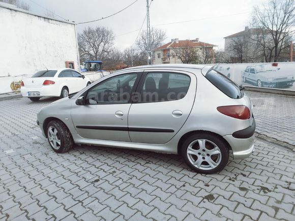 Sahibinden Peugeot 206 1.4 X-Line 2005 Model  312.000 km Gri