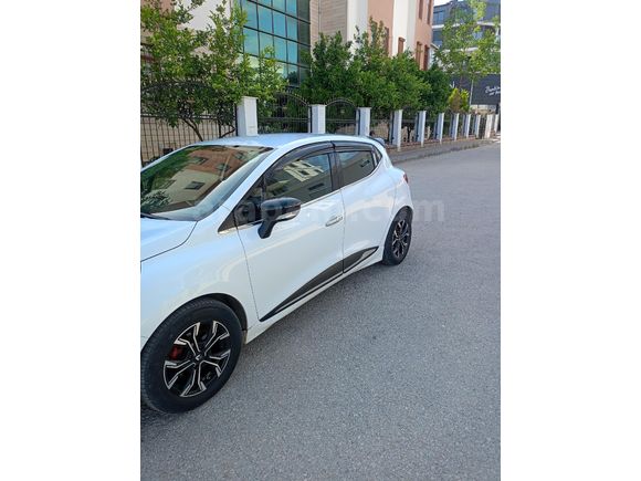 ARTUĞ OTOMOTİVDEN. BAKIMLI TEMİZ CLİO
