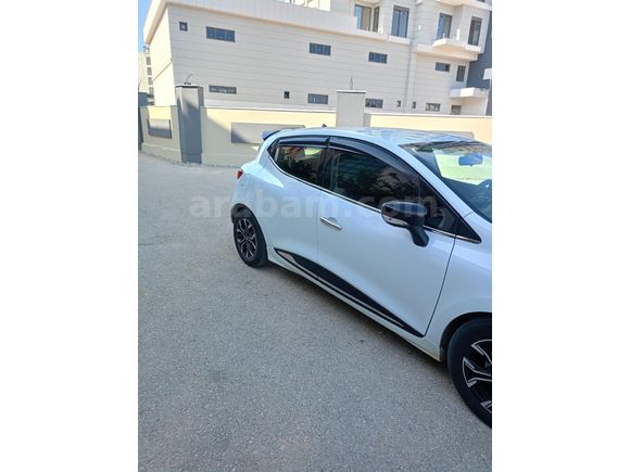 ARTUĞ OTOMOTİVDEN. BAKIMLI TEMİZ CLİO
