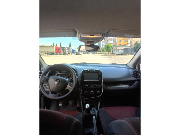 ARTUĞ OTOMOTİVDEN. BAKIMLI TEMİZ CLİO
