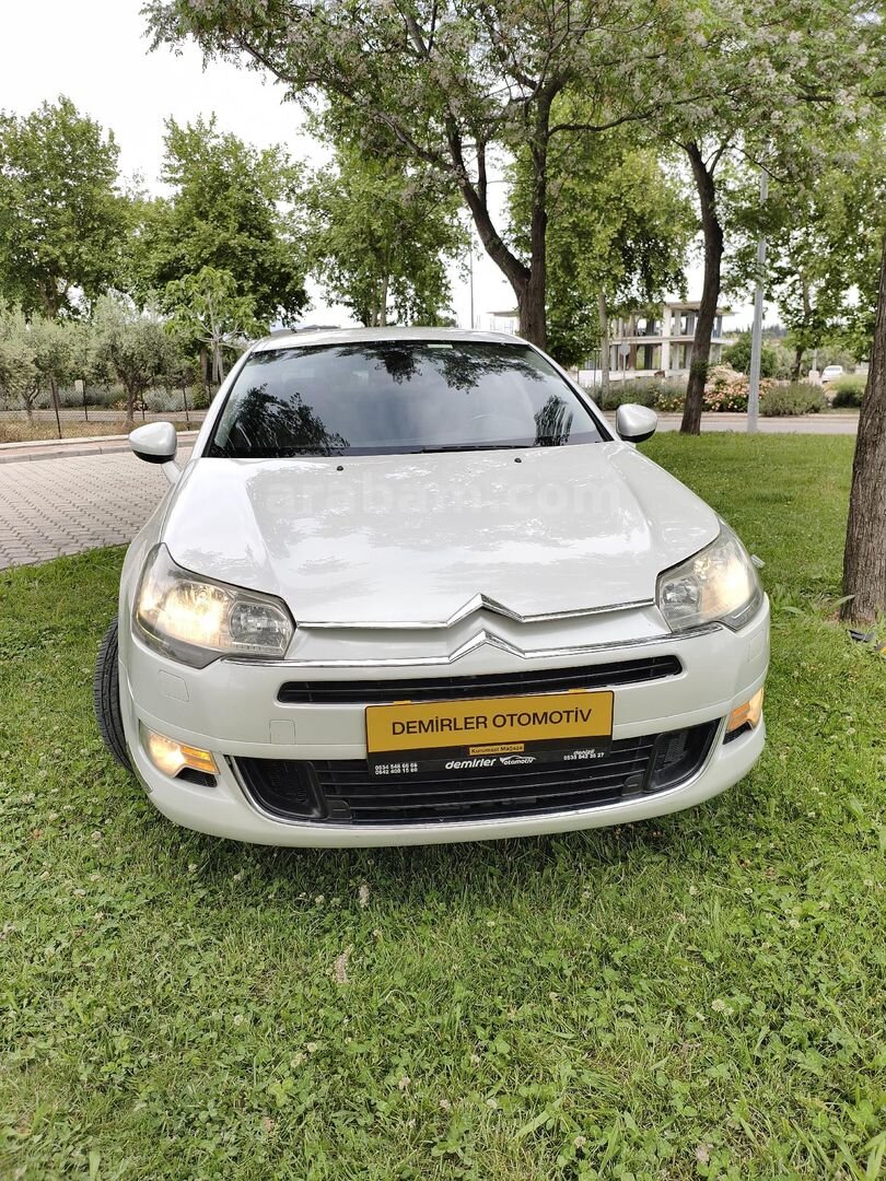 Galeriden Citroen C5 1.6 e-HDi Confort 2012 Model Denizli 311.000 km Beyaz 1