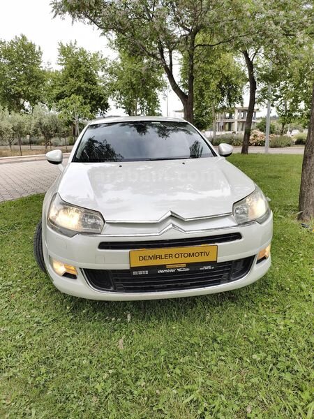 Galeriden Citroen C5 1.6 e-HDi Confort 2012 Model Denizli 311.000 km Beyaz