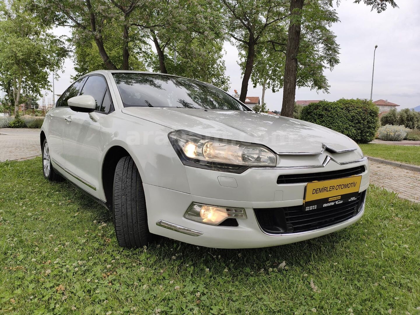 Galeriden Citroen C5 1.6 e-HDi Confort 2012 Model Denizli 311.000 km Beyaz 4